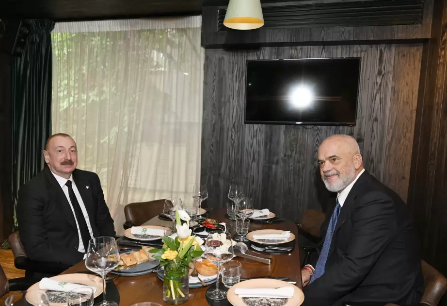 Azərbaycan Prezidenti İlham Əliyevlə Albaniyanın Baş nazirinin işçi nahar əsnasında görüşü olub