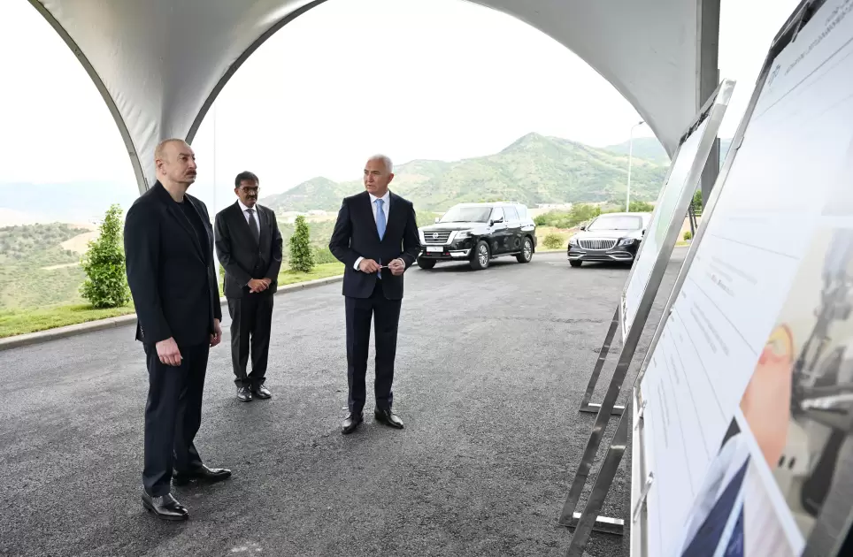 Prezident İlham Əliyev “LATIFA” Laçın tikiş fabrikinin açılışında iştirak edib