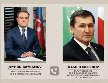 Nazir Ceyhun Bayramovun türkmənistanlı həmkarı ilə telefonla danışıb