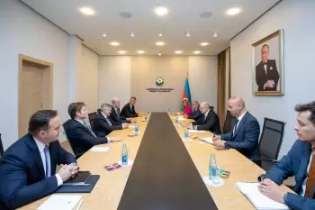 Pərviz Şahbazov bp şirkətinin baş icraçı direktorunu qəbul edib