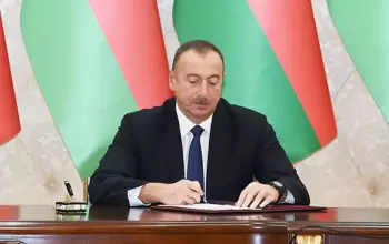 Prezident Müdafiə Nazirliyinin hərbi qulluqçularını və mülki işçilərini təltif etdi