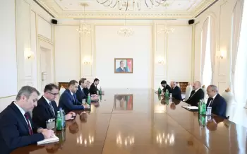 Prezident İlham Əliyev Türkiyənin energetika və təbii sərvətlər nazirini qəbul edib