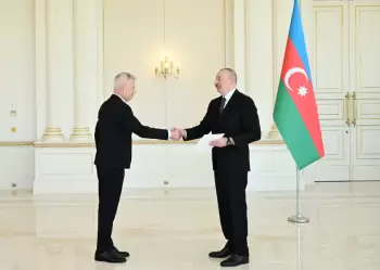 Prezident İlham Əliyev Polşanın ölkəmizdə yeni təyin olunmuş səfirinin etimadnaməsini qəbul edib