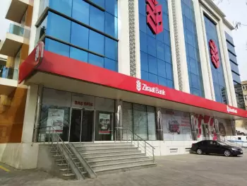 İş adamları və əhali “Ziraat Bank Azərbaycan”dan pullarını geri götürür