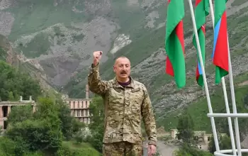 Prezident Müdafiə Nazirliyinin hərbi qulluqçularına “general-mayor” ali hərbi rütbəsi verib