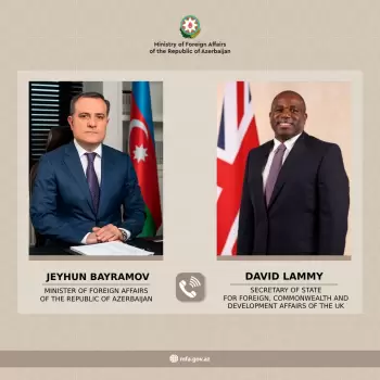 Ceyhun Bayramov britaniyalı həmkaı ilə telefonla danışıb