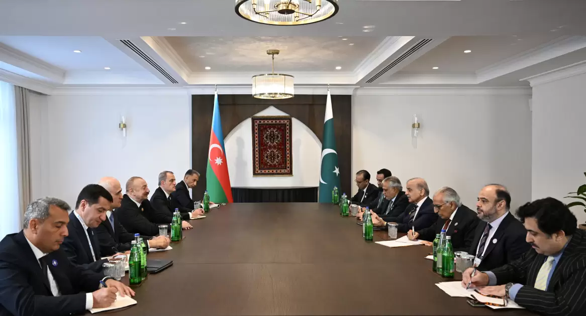Azərbaycan Prezidenti İlham Əliyev Xankəndidə Pakistanın Baş naziri ilə görüşüb