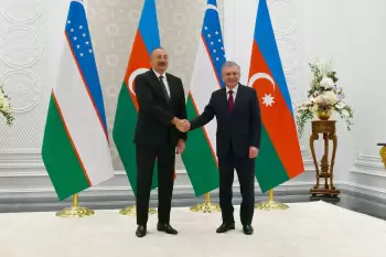 Azərbaycan Prezidenti İlham Əliyevin Özbəkistan Prezidenti Şavkat Mirziyoyevlə təkbətək görüşü başlayıb