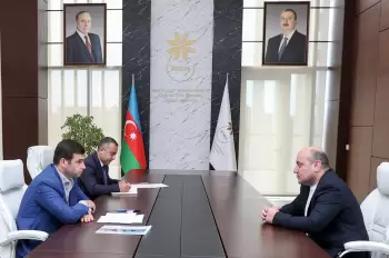 Orxan Məmmədov sahibkarların müraciət və təkliflərini dinləyib