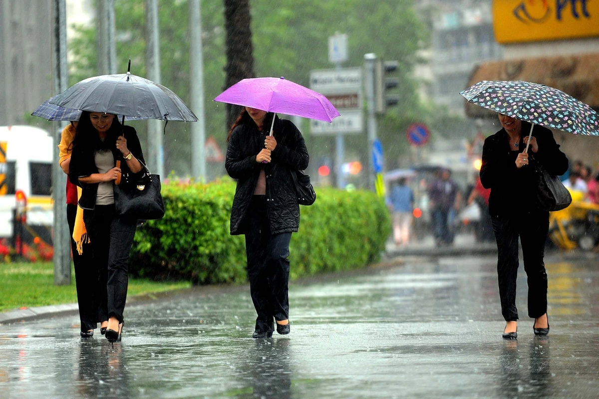 Qeyri-sabit hava şəraiti həftəsonuna qədər davam edəcək - XƏBƏRDARLIQ