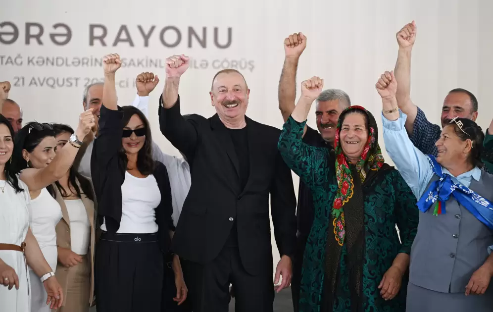 Prezident İlham Əliyev və birinci xanım Mehriban Əliyeva Ağdərədə Vəngli və Kolatağ kəndlərinin sakinləri ilə görüşüblər