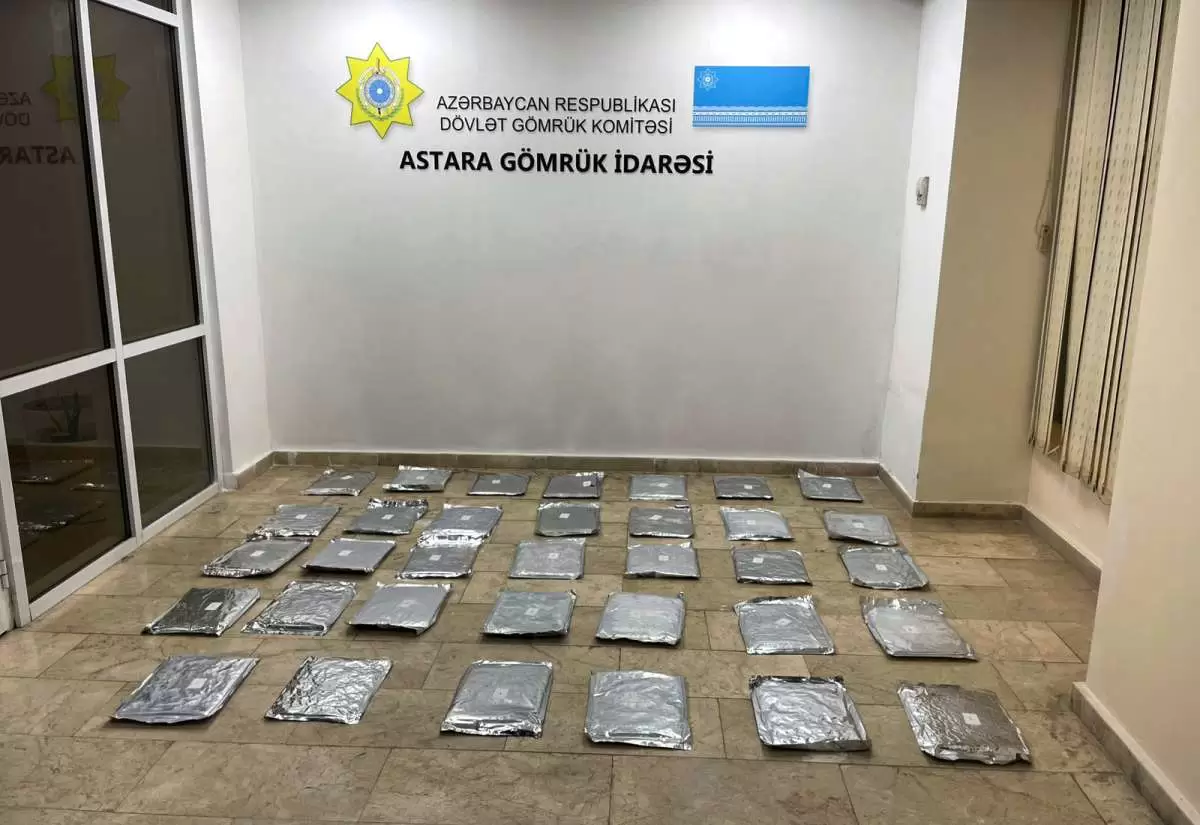 Azərbaycan gömrükçüləri 30 kiloqramdan artıq narkotik vasitə aşkar edib