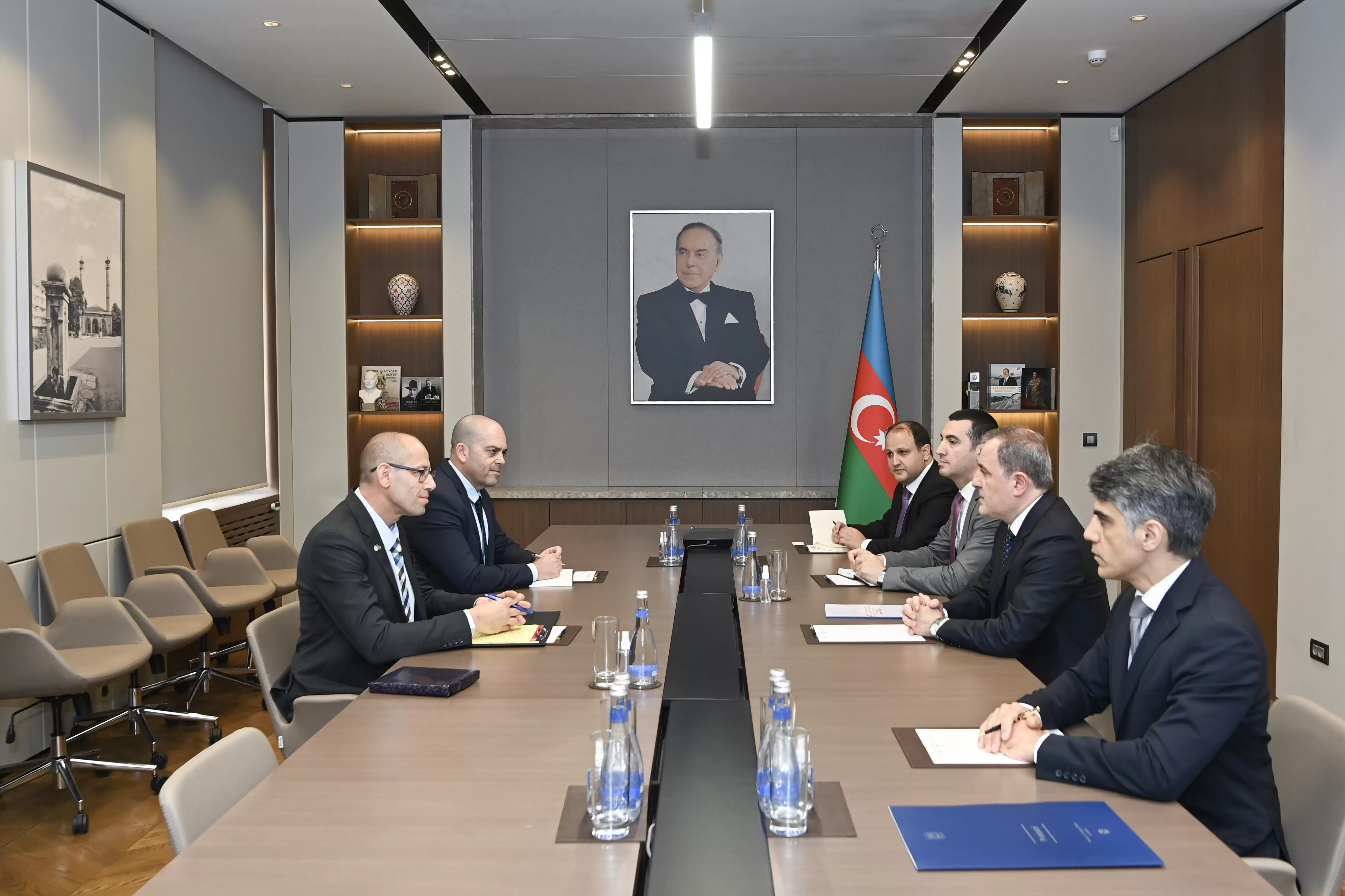 Ceyhun Bayramov İsrailin Azərbaycandakı yeni səfirini qəbul edib