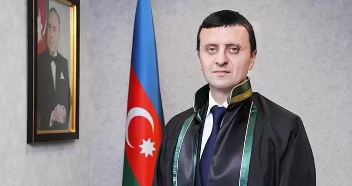 Adnan Əhmədzadənin vəkili işdən çıxarıldı