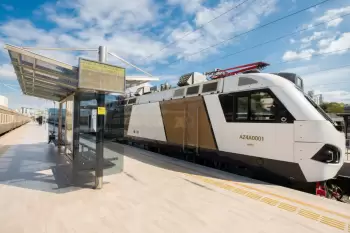 Bakı–Ağstafa–Bakı marşrutu üzrə əlavə qatarlar aylırıb