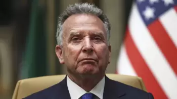 Uitkoff ilin sonuna qədər vəzifəsini tərk edə bilər