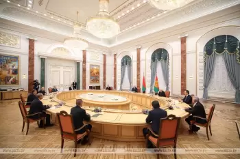 Lukaşenko MDB-də xidmətlər bazarının sürətləndirilməsini təklif edib