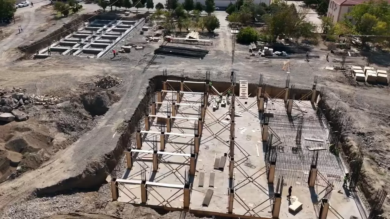 "Azərenerji" Naxçıvanda yarımstansiyaları söküb yenidən tikir