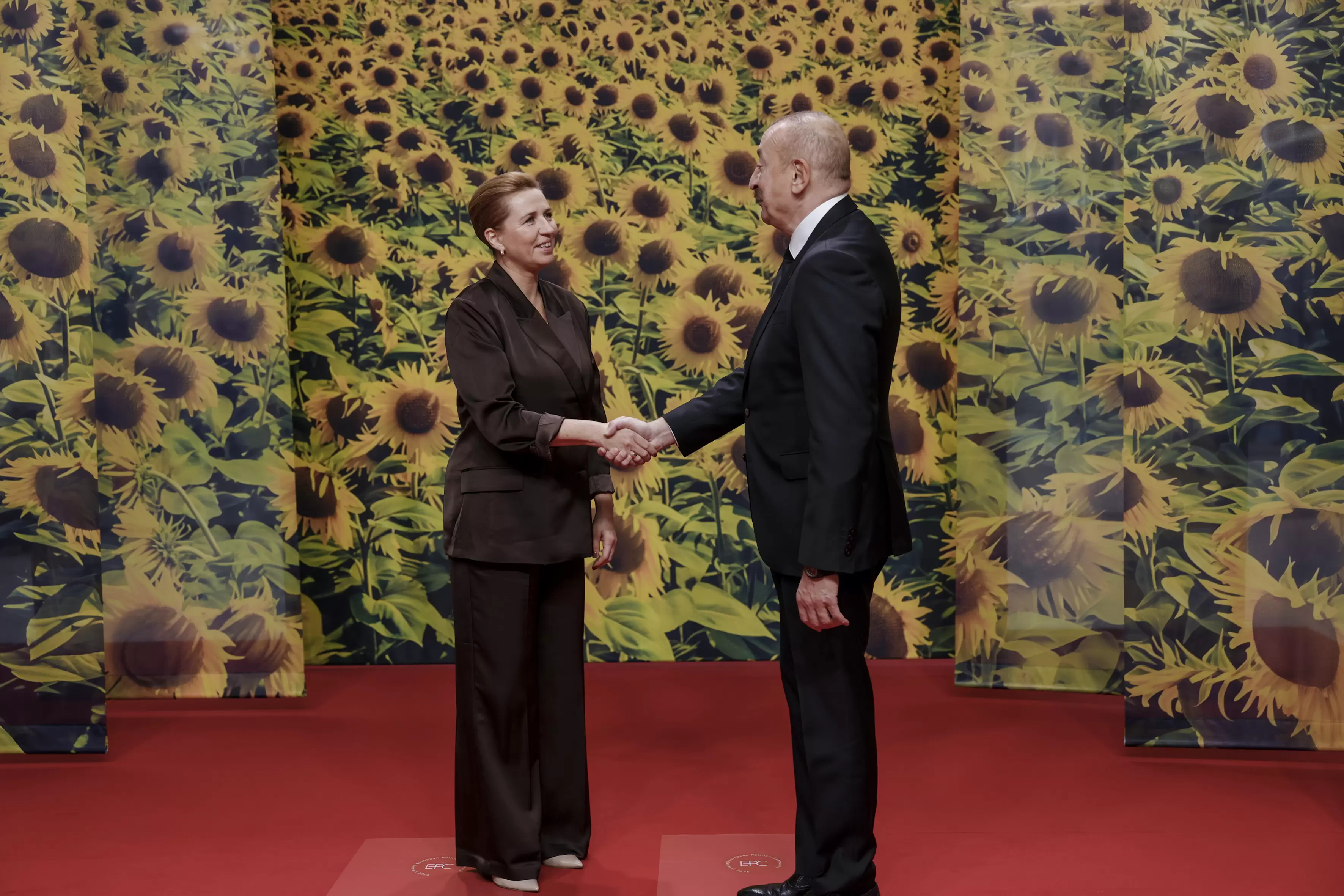 Azərbaycan Prezidenti Kopenhagendə “Avropa Siyasi Birliyi”nin 7-ci Zirvə toplantısının açılış mərasimində iştirak edir - YENİLƏNİB