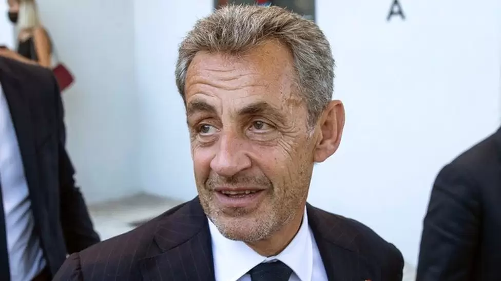 Nikolya Sarkozi həbsxanada ölümlə təhdid edilib