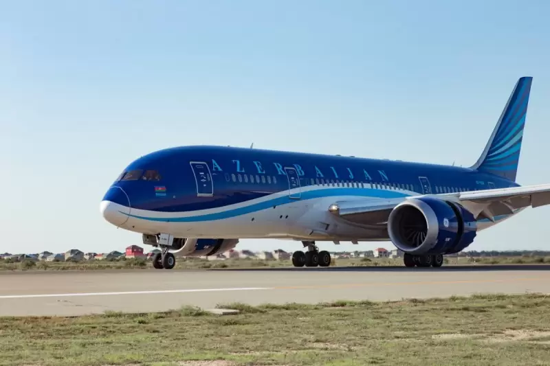 Pulkovoda məcburi eniş edən təyyarənin sərnişinləri Bakıya çatıblar