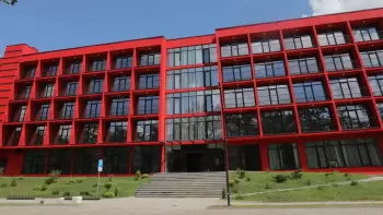 Gürcüstanın baş naziri təhsil sistemində islahatları təqdim edib