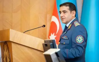 İsmayıl Hüseynov: "Boynumda yırtıq olduğu üçün işdən azad edildim"