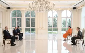 Prezident İlham Əliyev Niderlandın Azərbaycanda yeni təyin olunmuş səfirinin etimadnaməsini qəbul edib