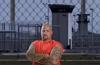 ABŞ-nin məşhur oğrusu Leyri Louton Luvrdan oğurluq edənləri “axmaq” adlandırıb