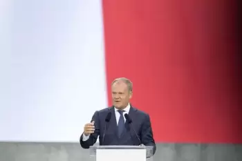 Polşa noyabr ayında Belarusla iki sərhəd-keçid məntəqəsini yenidən açmağa hazır olacaq — Tusk