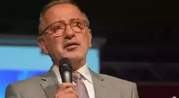 Türkiyə məhkəməsi Ərdoğanı təhqir edən jurnalistin həbsini uzadıb