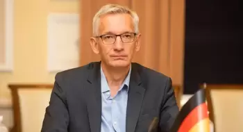 Almaniya kəşfiyyat rəisi: “Biz bu gün atəş altındayıq”