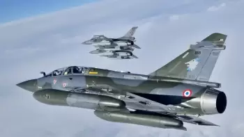 Makron: "Fransa Ukraynaya əlavə "Aster" raketləri və yeni "Mirage" qrupları tədarük edəcək"