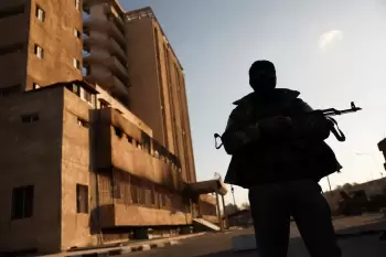 Böyük Britaniya Suriyanın yeni prezidentinin komandasını qadağan olunmuş təşkilatlar siyahısından çıxarıb