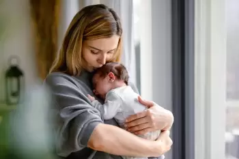 Rusiyada çoxuşaqlı analara 6400 manat ödəniş ediləcək