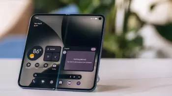 "Google" yeni "Pixel 10 Pro Fold" modelini təqdim edib