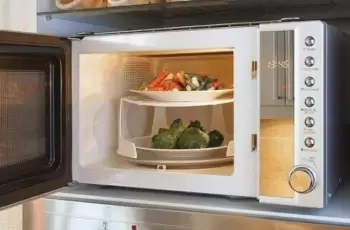 Alimlər mikrodalğalı soba ilə bağlı mifləri təkzib edir: həqiqət və uydurma