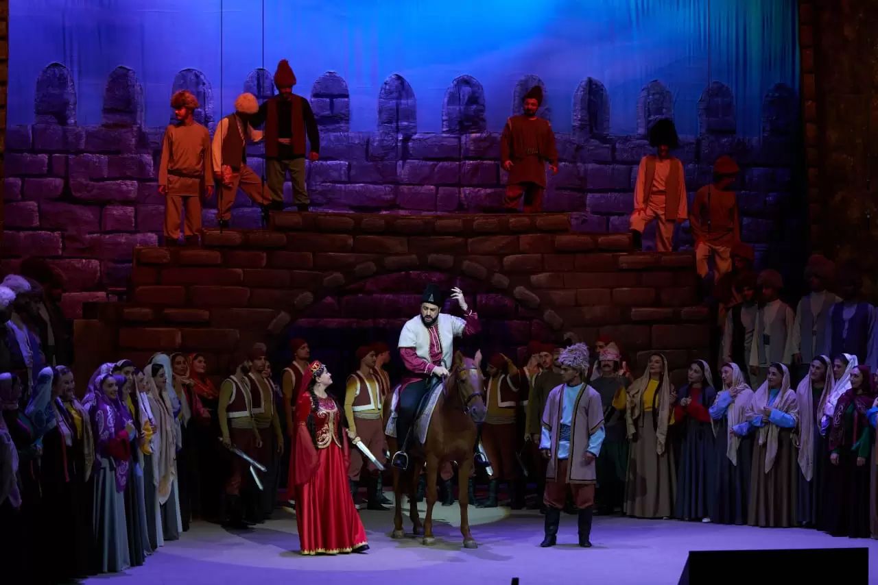 Yusif Eyvazovun “Koroğlu” operasındakı əsrarəngiz ifası milli opera üçün yeni dövrün başlanğıcıdır