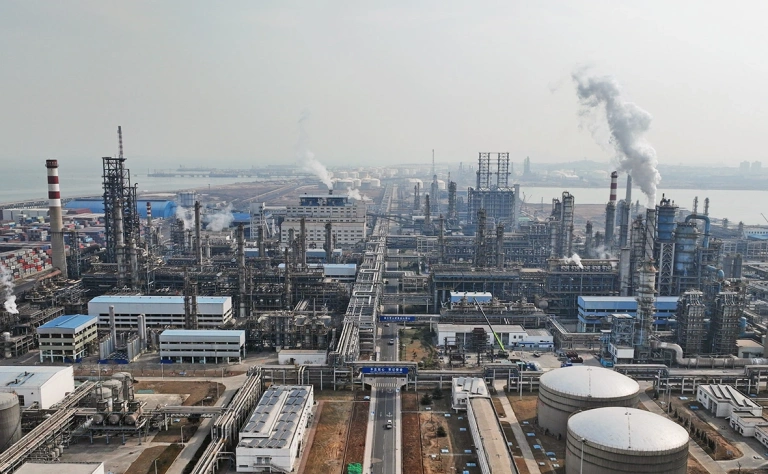 ABŞ sanksiyalarından sonra Çin şirkətləri Rusiya neftindən imtina edir - Bloomberg