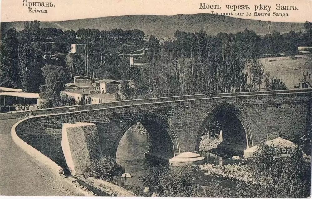 Paşinyan Yerevanda Azərbaycanın tarixi abidəsinin restavrasiyadan sonra açılışını edib