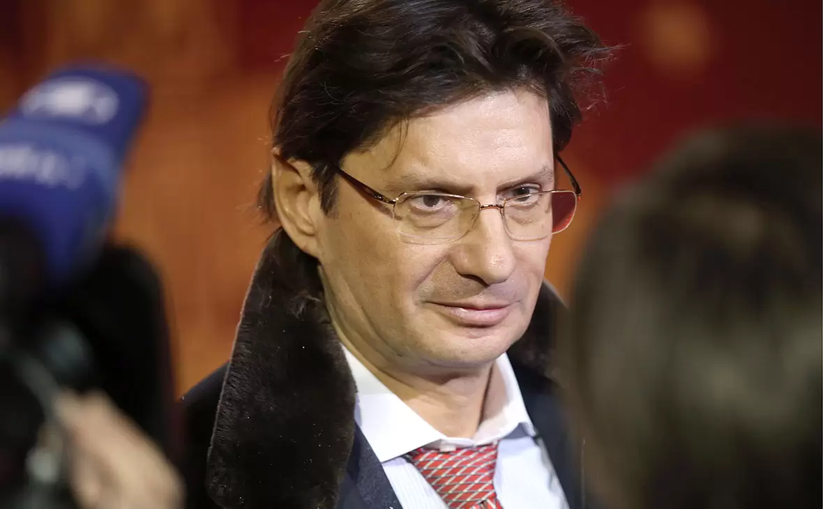 Reuters: "Leonid Fedun “LUKoil”dəki payını satıb"