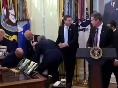 "Ağ Ev"də Trampın təşkil etdiyi tədbirdə qonaqlardan biri huşunu itirib