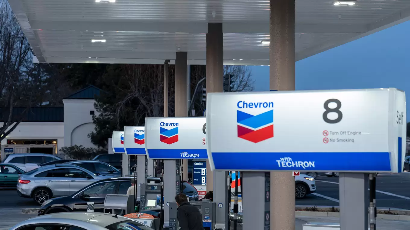 Reuters: "Chevron" “LukOil”in xaricdəki aktivlərinin alınmasını araşdırır