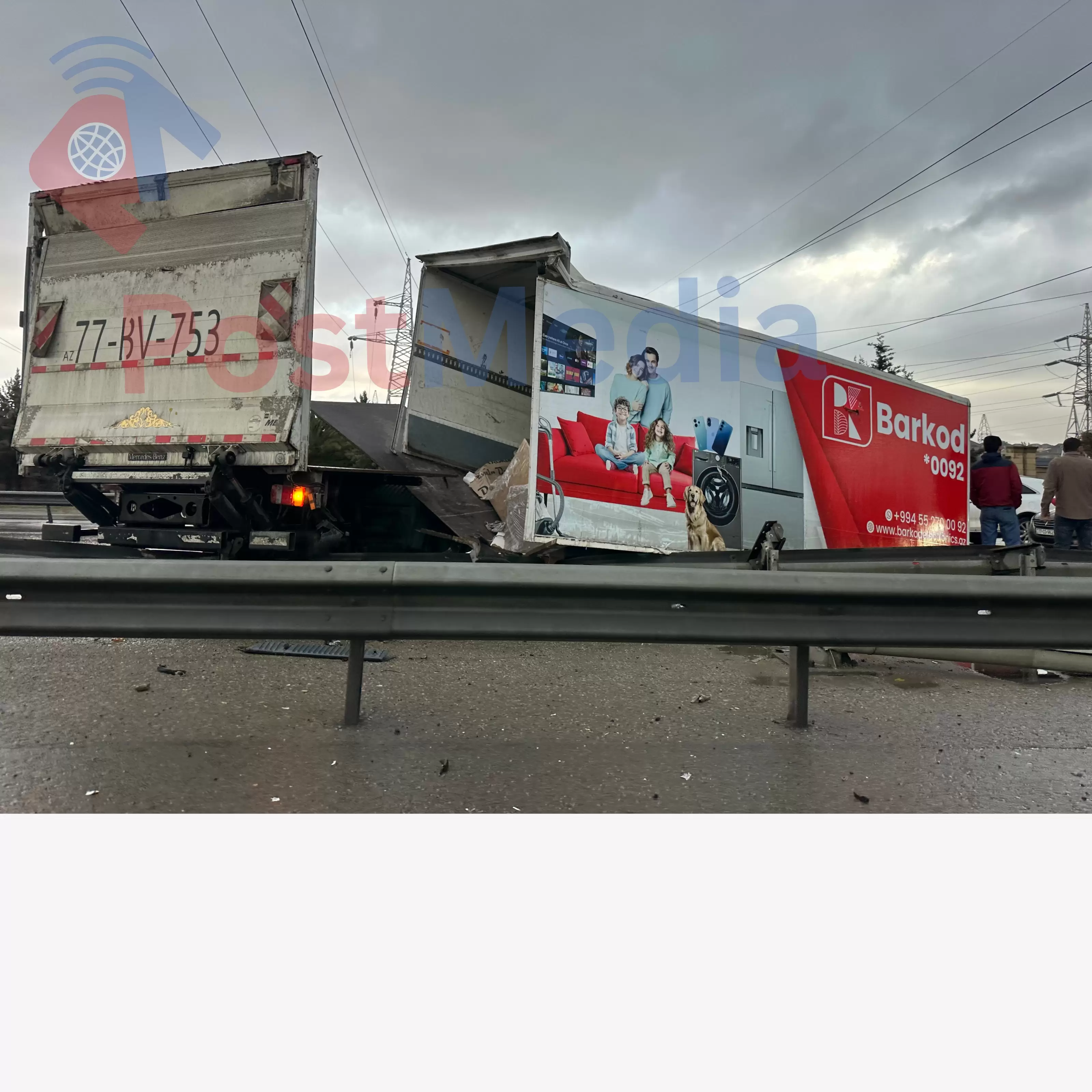 Bakı-Sumayıt yolunda yol-nəqliyyat qəzası baş verib