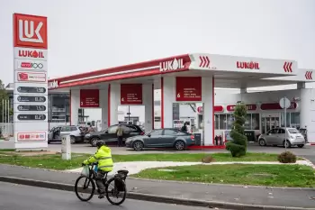 “LukOil” aktivlərini bir paket halda satmaq istəyir — Bloomberg