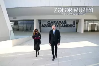 Bakıda Zəfər muzeyinin açılışı olub Prezident İlham Əliyev və birinci xanım Mehriban Əliyeva tədbirdə iştirak ediblər