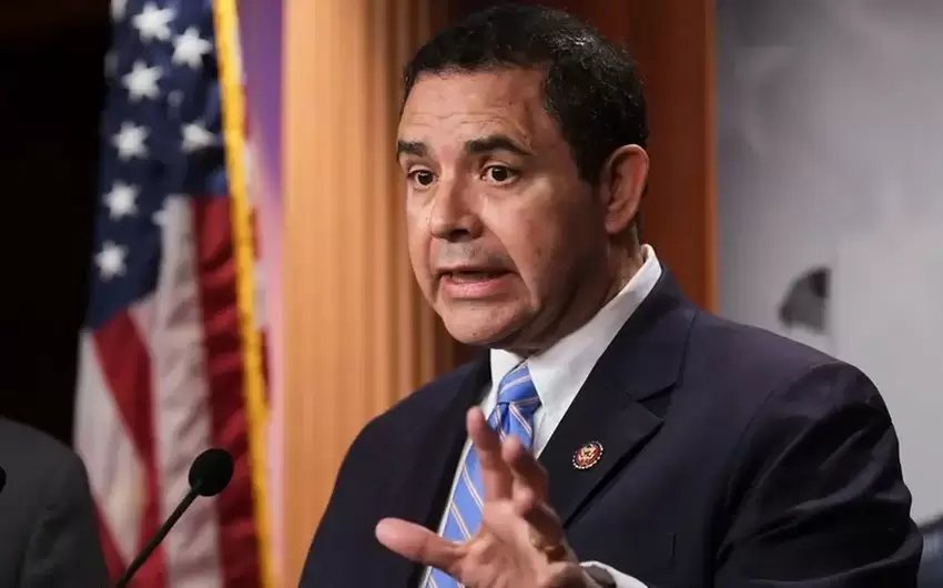 Tramp Azərbaycandan rüşvət almaqda ittiham olunan konqresmeniı əfv edəcəyini açıqlayıb