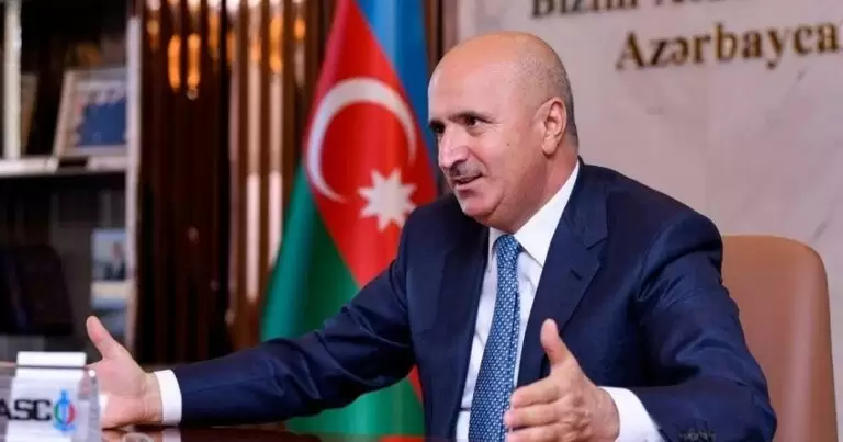 Rauf Vəliyev: “12 ildə sizin maaşınız 1 gün də gecikməyib”