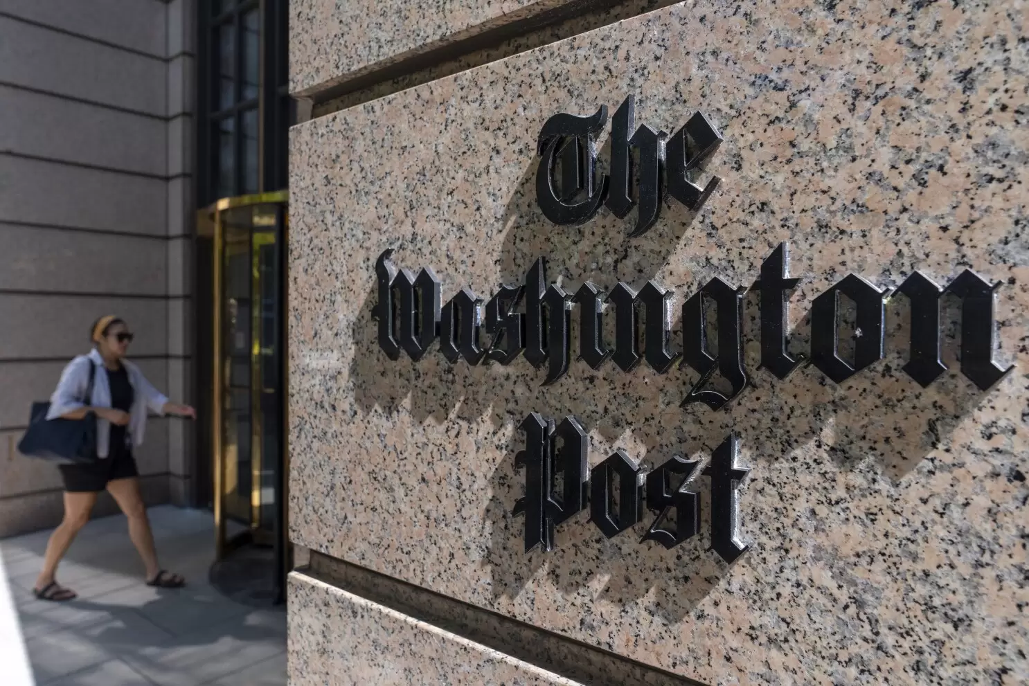 "Ağ Ev" “Washington Post”u “həftənin media cinayəti” elan edib