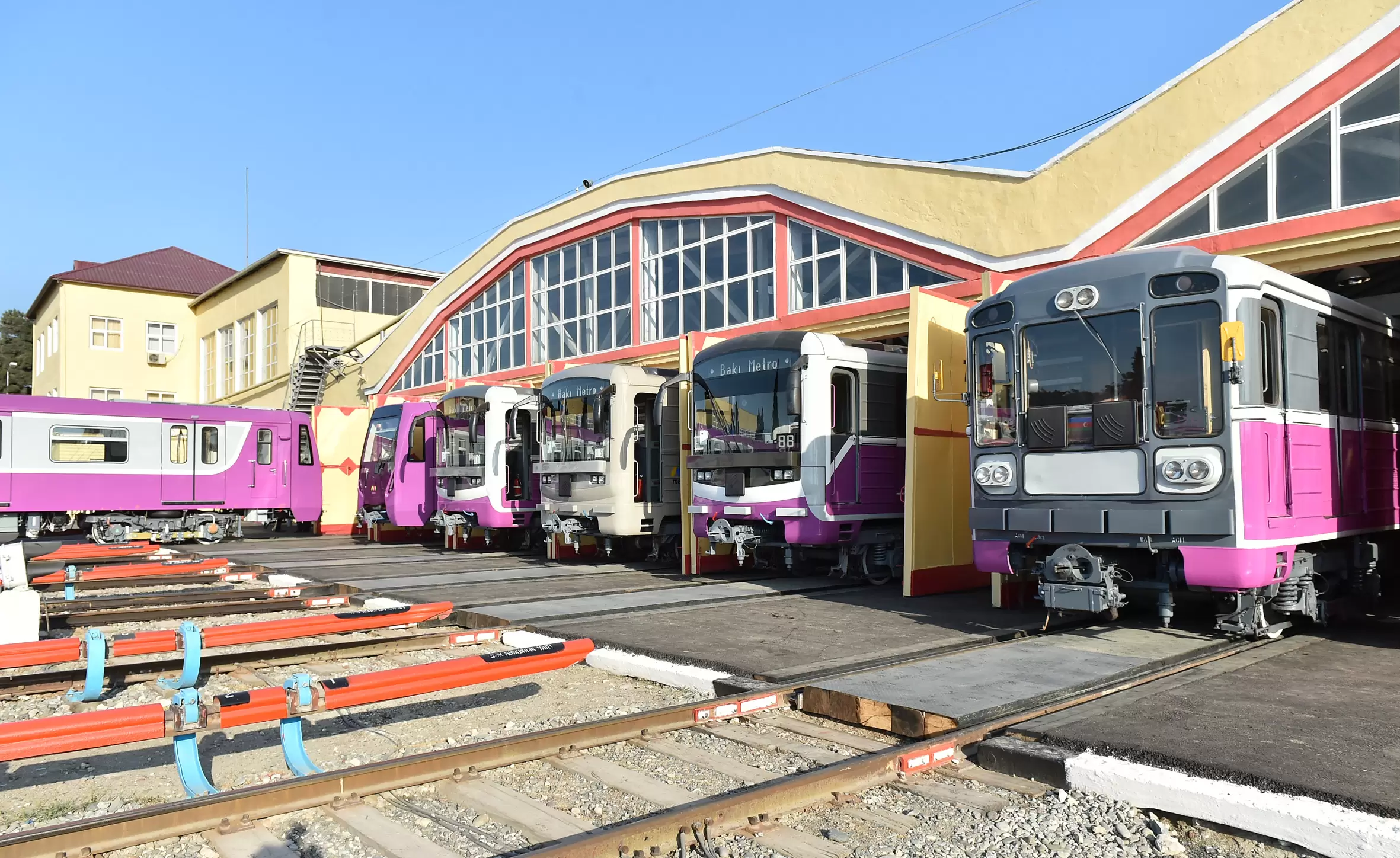 “Bakı Metropoliteni”ndə qatarların hərəkəti bərpa olunub - YENİLƏNİB 2